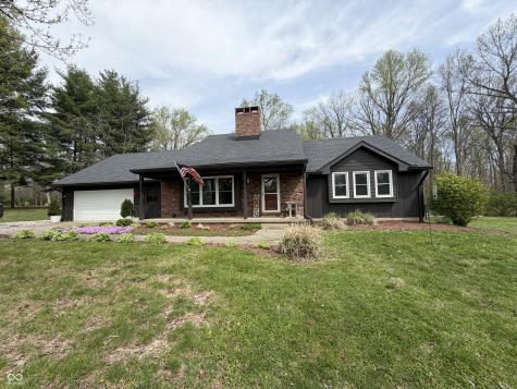 825 W Krislynn Woods Avenue West Terre Haute IN 47885
