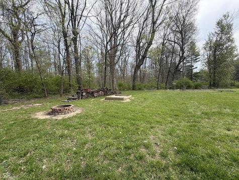 825 W Krislynn Woods Avenue West Terre Haute IN 47885