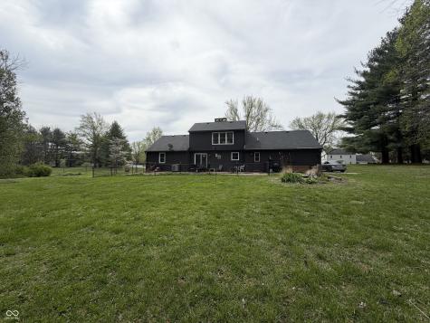825 W Krislynn Woods Avenue West Terre Haute IN 47885