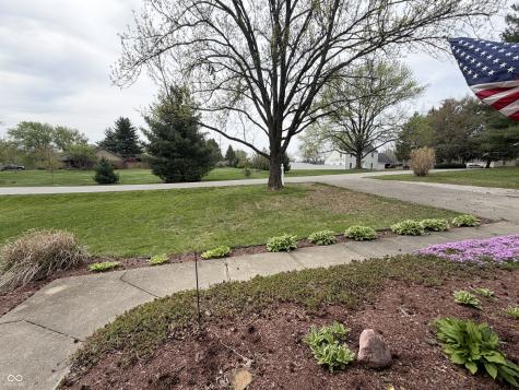 825 W Krislynn Woods Avenue West Terre Haute IN 47885