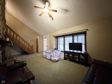 825 W Krislynn Woods Avenue West Terre Haute IN 47885