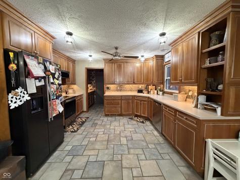 825 W Krislynn Woods Avenue West Terre Haute IN 47885