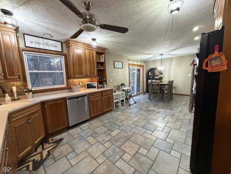 825 W Krislynn Woods Avenue West Terre Haute IN 47885