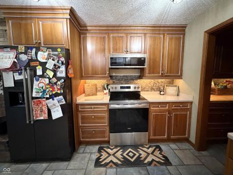 825 W Krislynn Woods Avenue West Terre Haute IN 47885