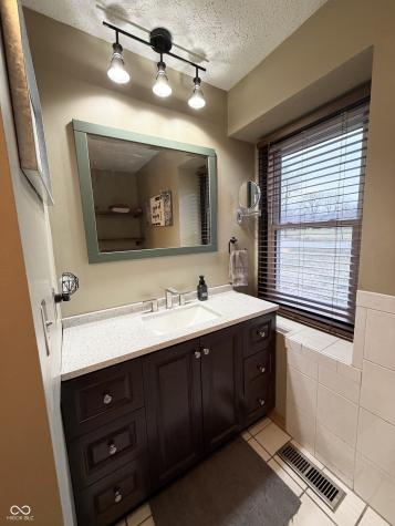 825 W Krislynn Woods Avenue West Terre Haute IN 47885