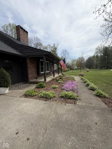 825 W Krislynn Woods Avenue West Terre Haute IN 47885