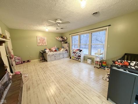 825 W Krislynn Woods Avenue West Terre Haute IN 47885