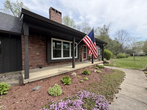 825 W Krislynn Woods Avenue West Terre Haute IN 47885