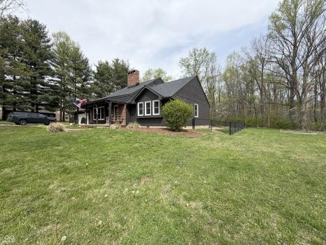 825 W Krislynn Woods Avenue West Terre Haute IN 47885