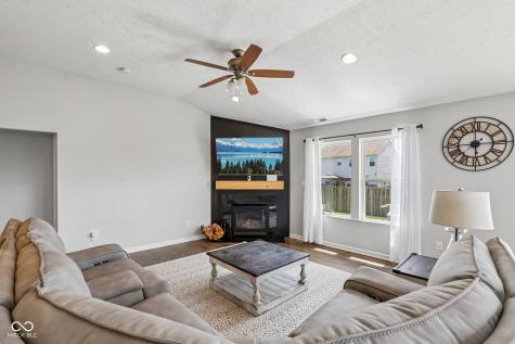 10413 Pintail Lane Indianapolis IN 46239