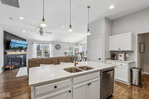 10413 Pintail Lane Indianapolis IN 46239