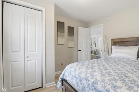 1302 E 25th Street Indianapolis IN 46205