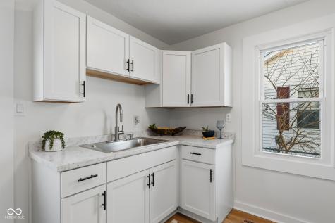 362 Hege Avenue Columbus IN 47201