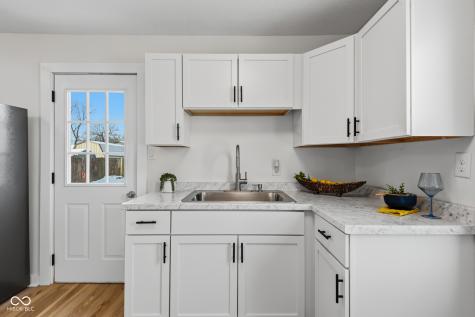 362 Hege Avenue Columbus IN 47201