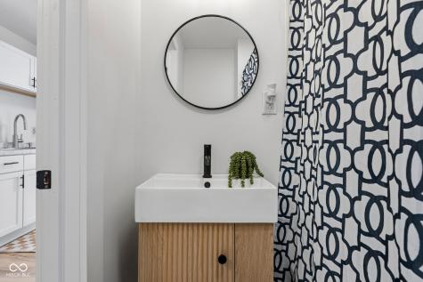 362 Hege Avenue Columbus IN 47201