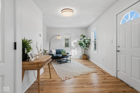 362 Hege Avenue Columbus IN 47201