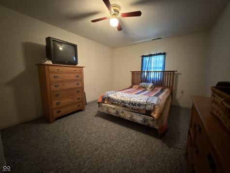 4115 E Olive Branch Road Bloomfield IN 47424
