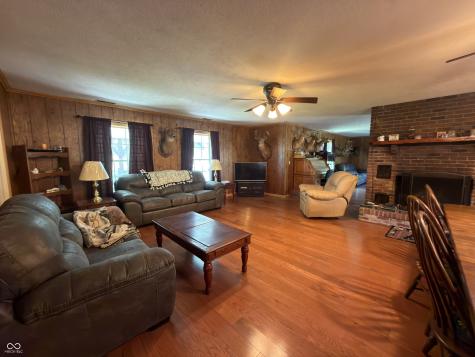 4115 E Olive Branch Road Bloomfield IN 47424