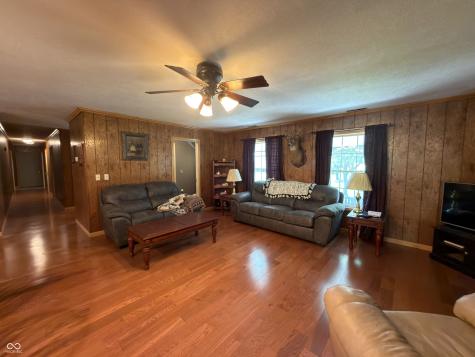 4115 E Olive Branch Road Bloomfield IN 47424