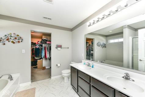 2260 Sante Fe Drive Greenfield IN 46140