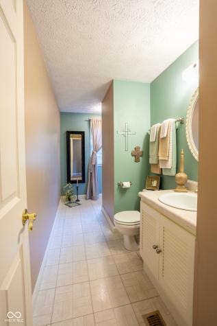 11047 E Whistler Drive Indianapolis IN 46229