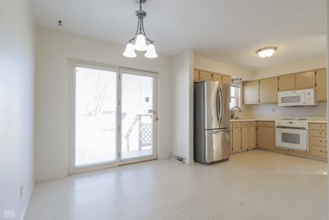 4812 Eastgate Drive Columbus IN 47203