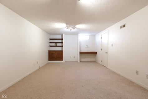 4812 Eastgate Drive Columbus IN 47203