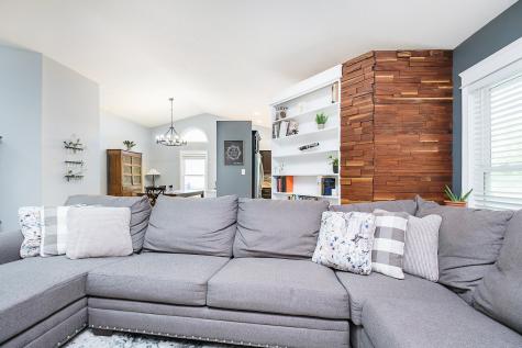 8751 Ginnylock Drive Indianapolis IN 46256