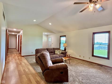 12901 S 550 W Columbus IN 47201