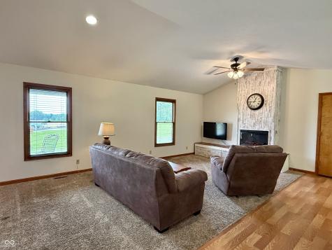 12901 S 550 W Columbus IN 47201