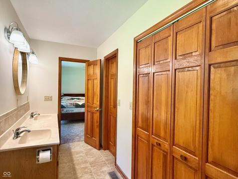 12901 S 550 W Columbus IN 47201