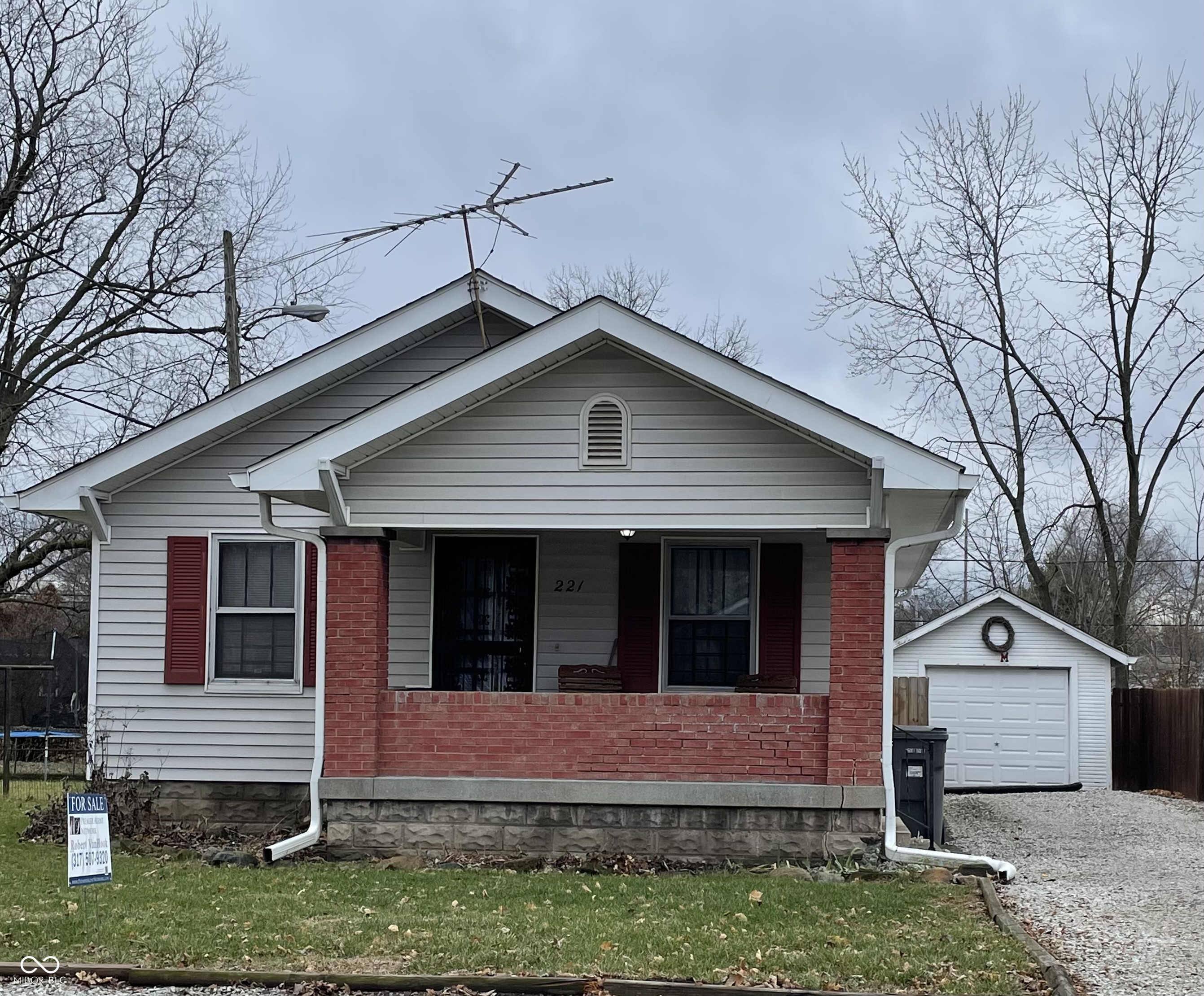 221 E Berwyn Street Indianapolis IN 46225