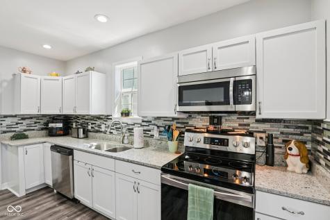 554 N Oakland Avenue Indianapolis IN 46201
