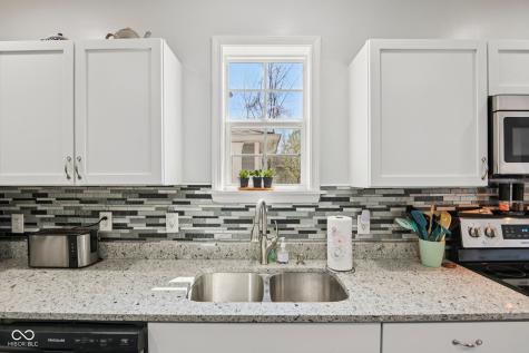 554 N Oakland Avenue Indianapolis IN 46201