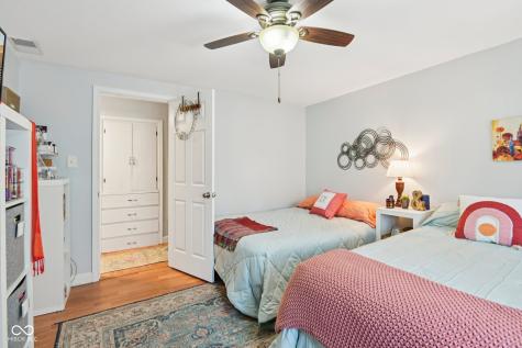 554 N Oakland Avenue Indianapolis IN 46201