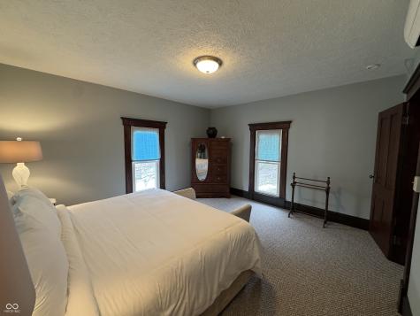 102 N Meridian Street Roachdale IN 46172