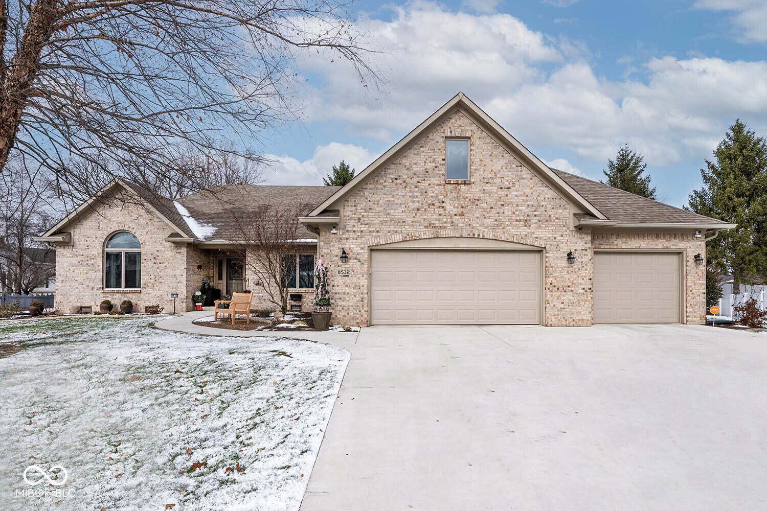 8532 Charlotte Court Avon IN 46123