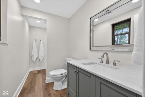 646 Karen Drive Zionsville IN 46077