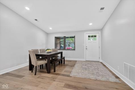 646 Karen Drive Zionsville IN 46077