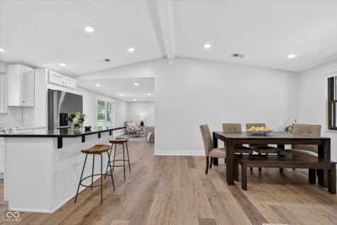 646 Karen Drive Zionsville IN 46077