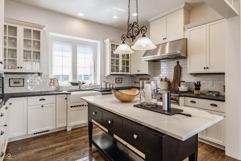 12934 Treaty Line Street Carmel IN 46032