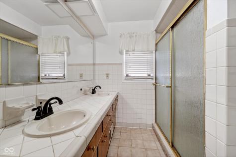 1008 Malibu Drive Anderson IN 46016