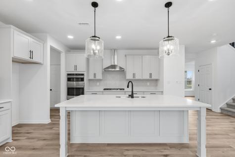 9122 Ambassador Street McCordsville IN 46055