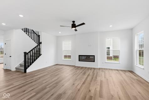 9122 Ambassador Street Mccordsville IN 46055