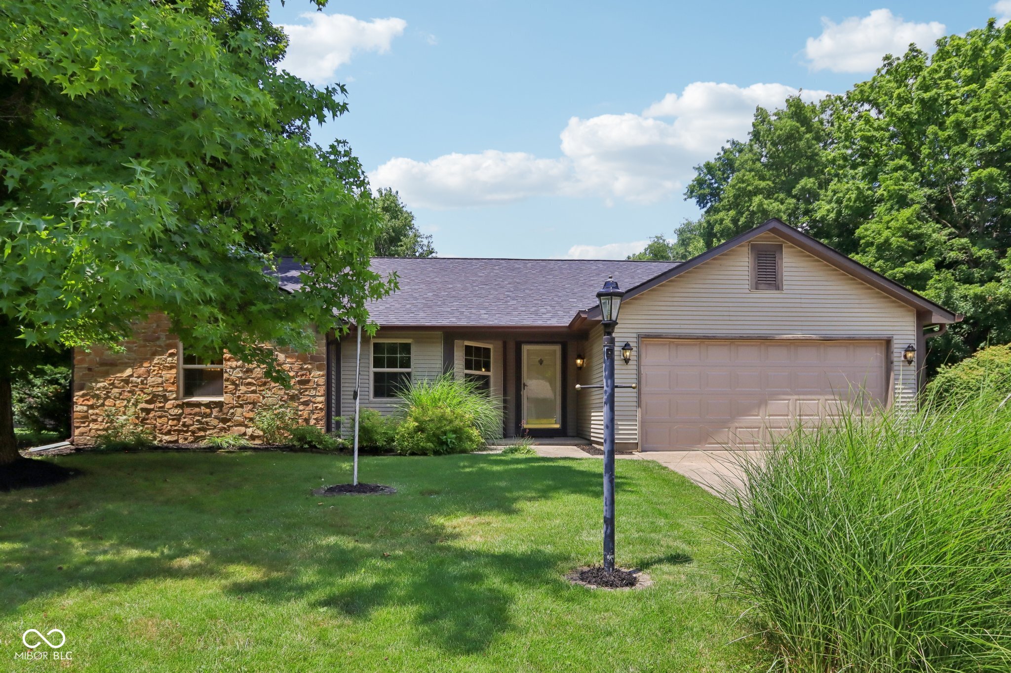 162 Hickorywood Court Brownsburg IN 46112