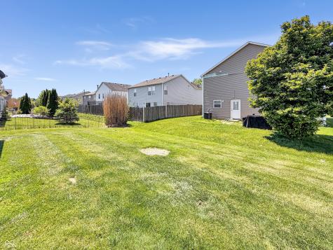 526 Bourneside Drive Greenfield IN 46140