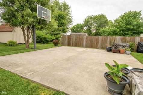 1098 Meadowview Court Franklin IN 46131