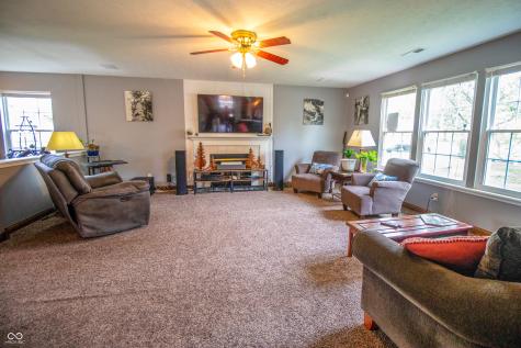 1098 Meadowview Court Franklin IN 46131