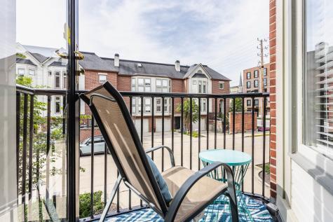 516 Lockerbie Circle N Indianapolis IN 46202