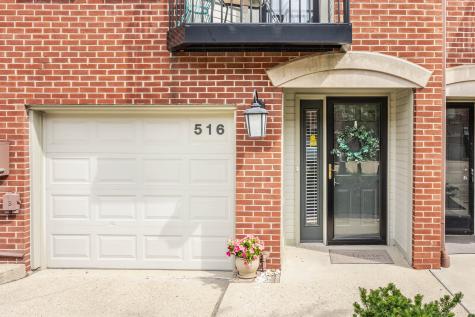 516 Lockerbie Circle N Indianapolis IN 46202